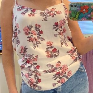 bundle of three dressy shirts💕